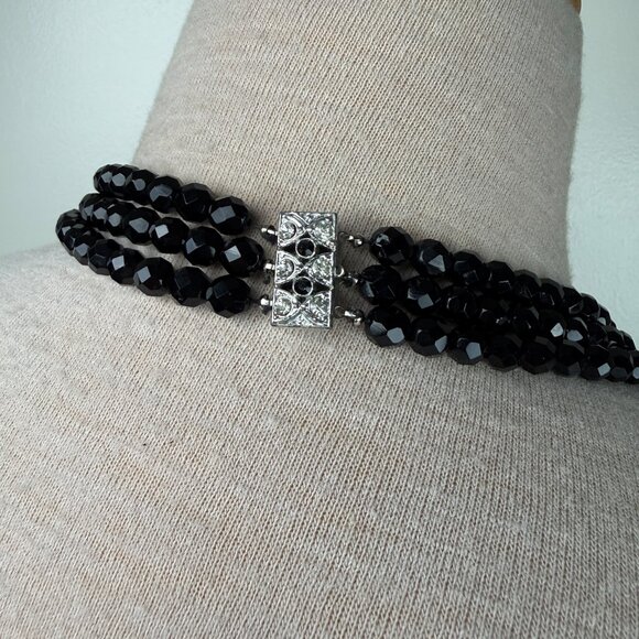 Vintage Faceted Black Crystal Triple Strand Bead Necklace Rhinestone Accents - Picture 8 of 9